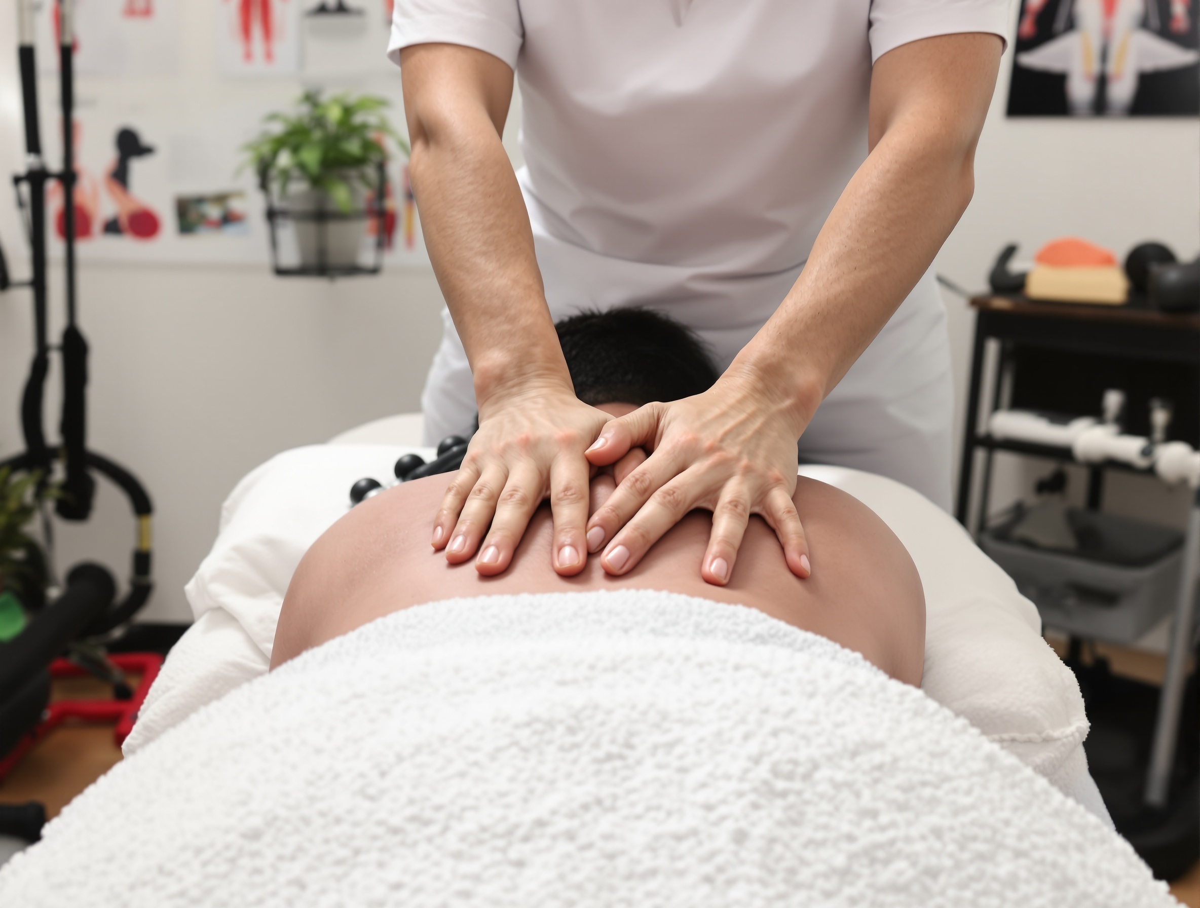 Masaje deportivo en Lloret - Recuperación muscular profesional